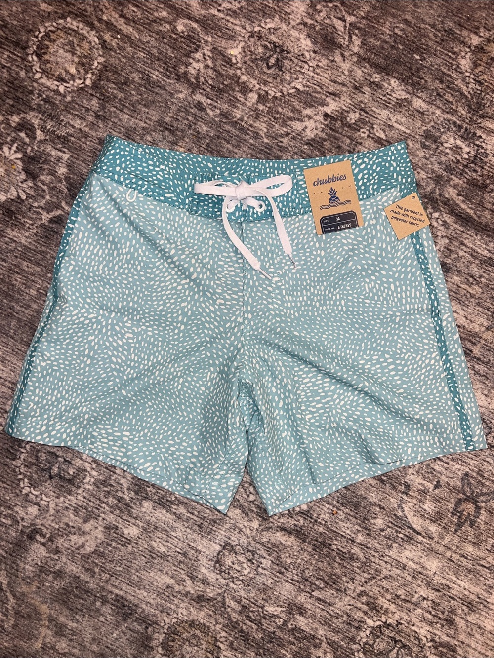 6” Chubbies Aqua and White Patterned Swim Shorts Linerless